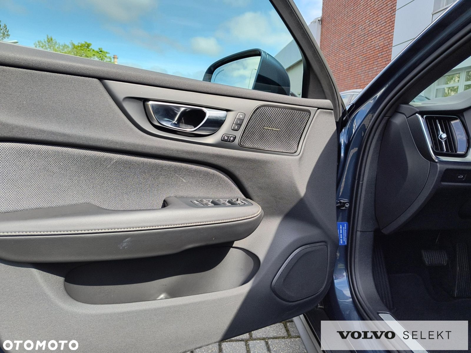Volvo V60 Cross Country - 18