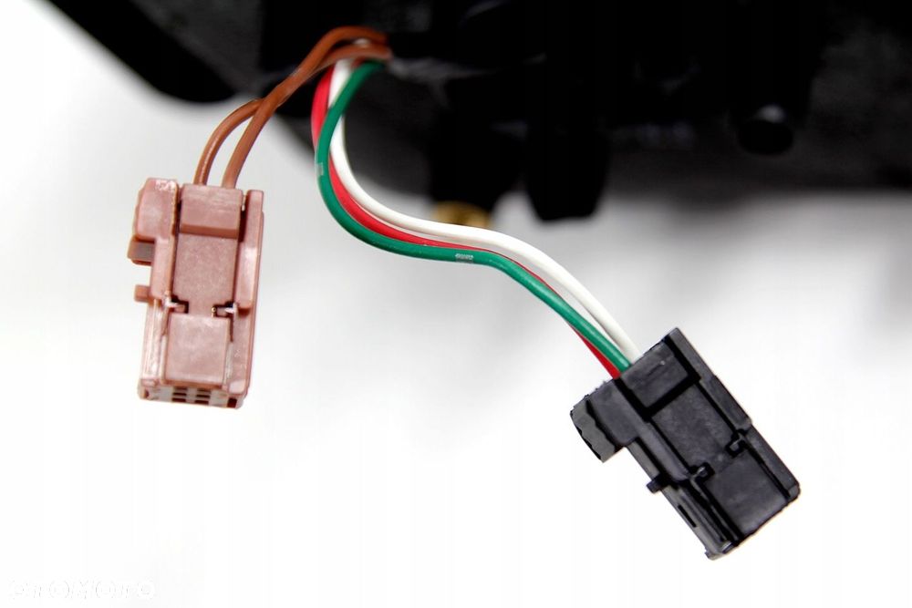 LUSTERKO ELEKTRYCZNE LEWE CITROEN BERLINGO 3 08- - 4