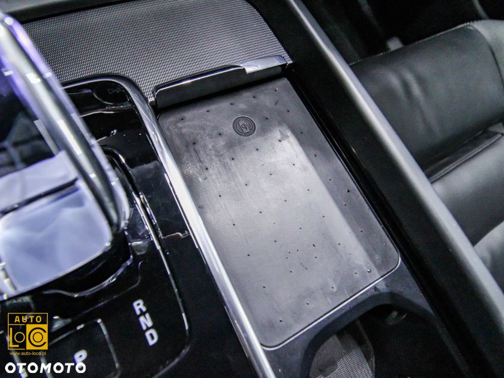 Volvo XC 60 B4 D AWD Plus Dark - 36