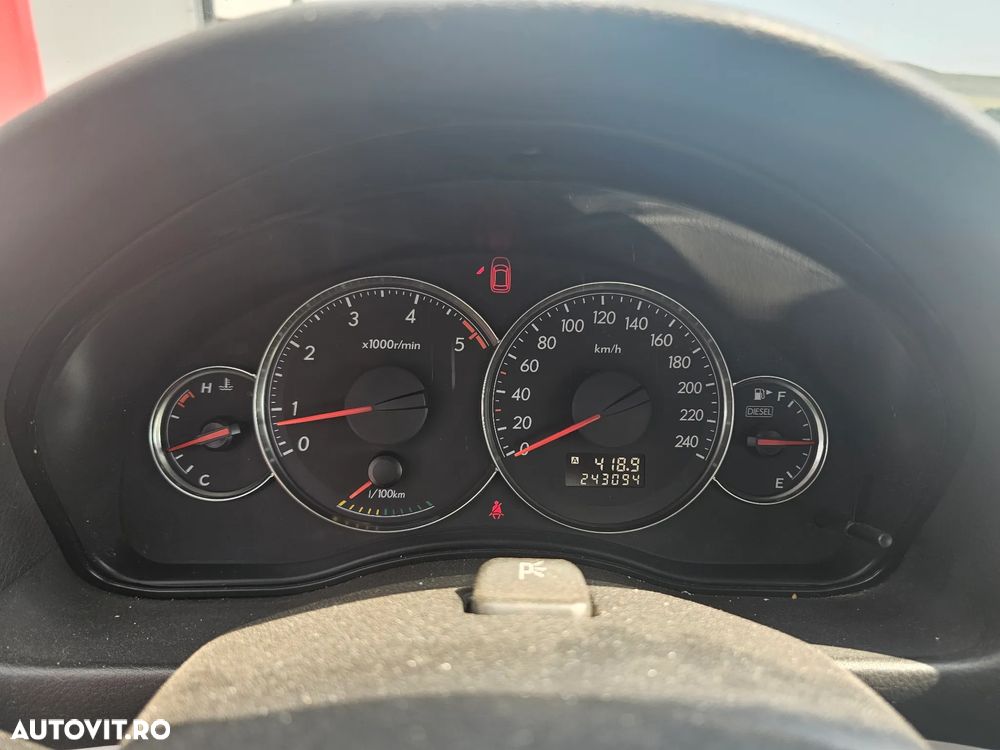 Subaru Legacy Kombi 2.0D Exclusive - 10