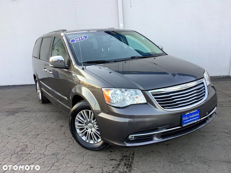 Chrysler Town & Country 3.6 Limited - 4
