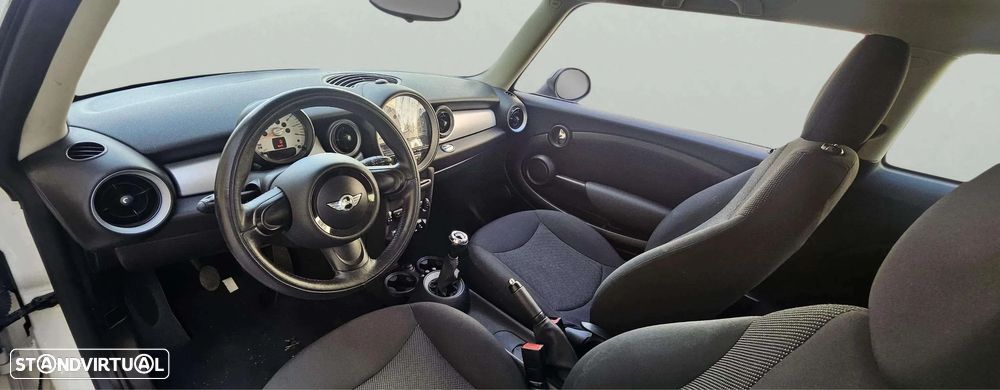 MINI 3 Portas One 1.6 - 15
