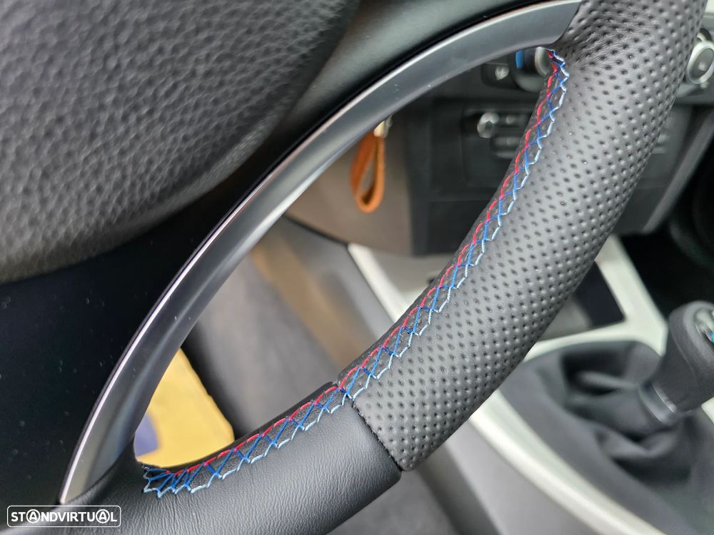 BMW 318 d Sport Line - 13