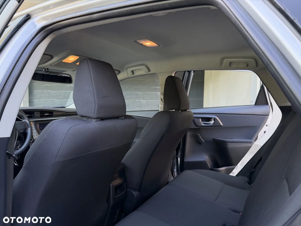 Toyota Auris - 16