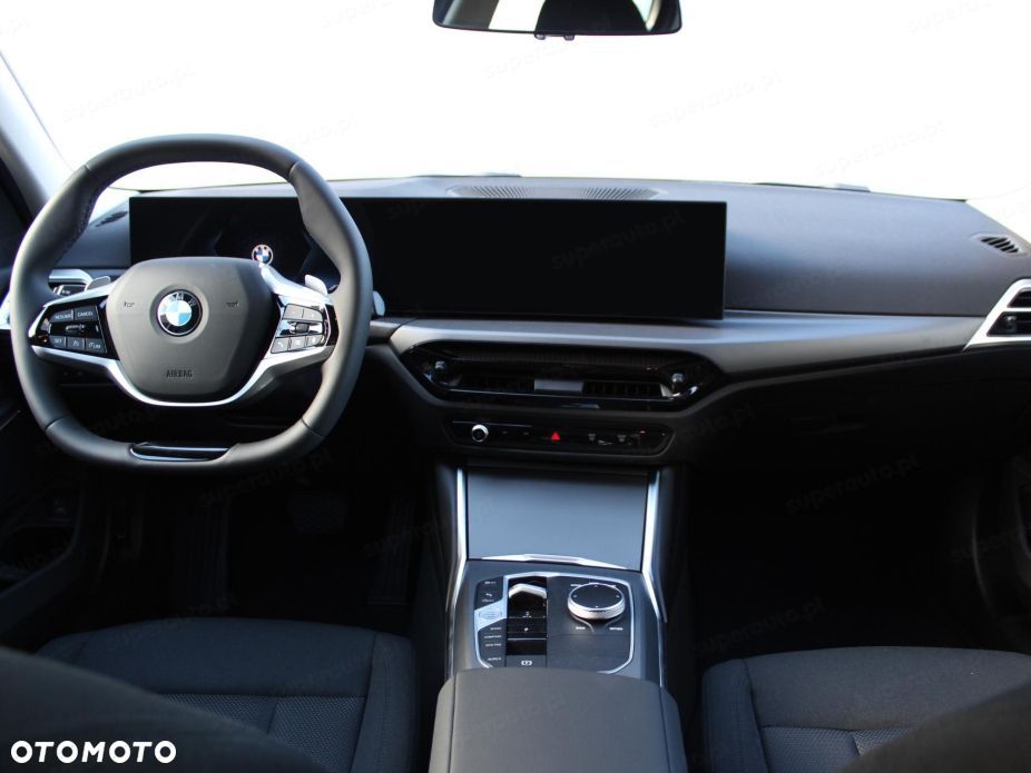 BMW Seria 3 320i xDrive - 10