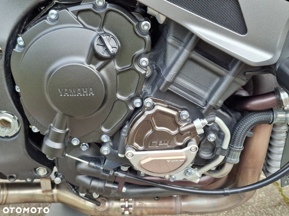 Yamaha MT - 16