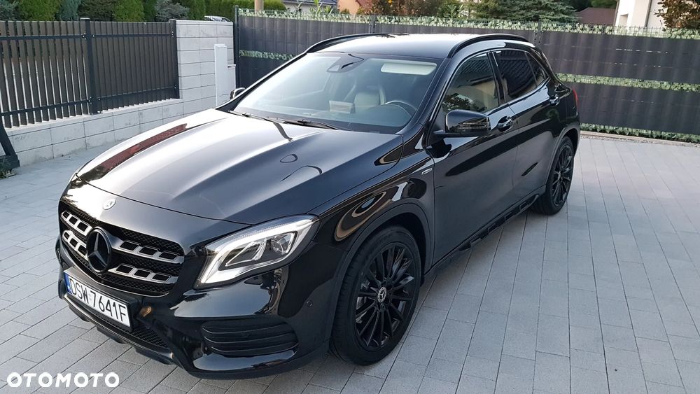 Mercedes-Benz GLA 180 7G-DCT AMG Line - 10