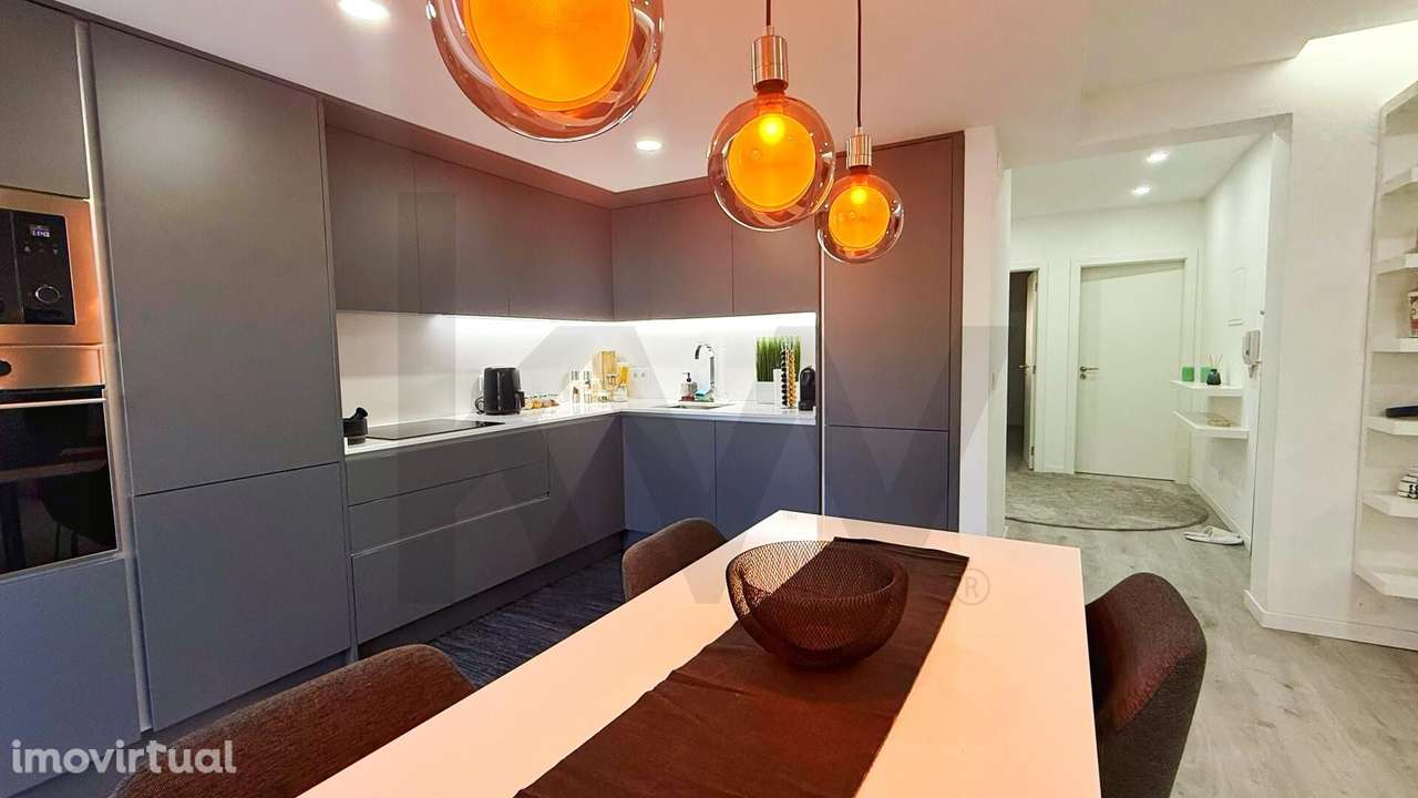 Apartamento T2 Totalmente Remodelado com Suite e Varanda – Casal do Ma - Grande imagem: 4/27