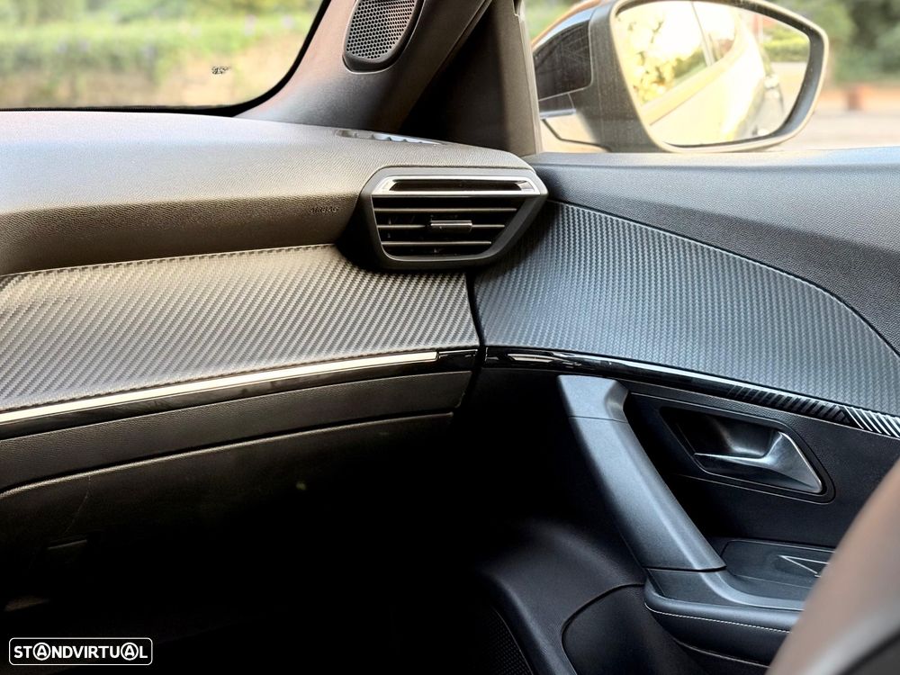Peugeot 2008 1.2 PureTech Allure Pack - 15