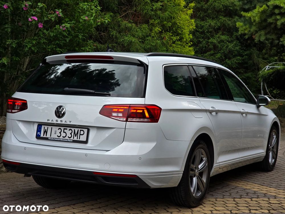 Volkswagen Passat Variant 2.0 TDI EVO Elegance DSG - 11
