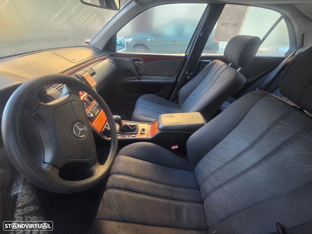 Mercedes-Benz E 200 CDi Classic - 3