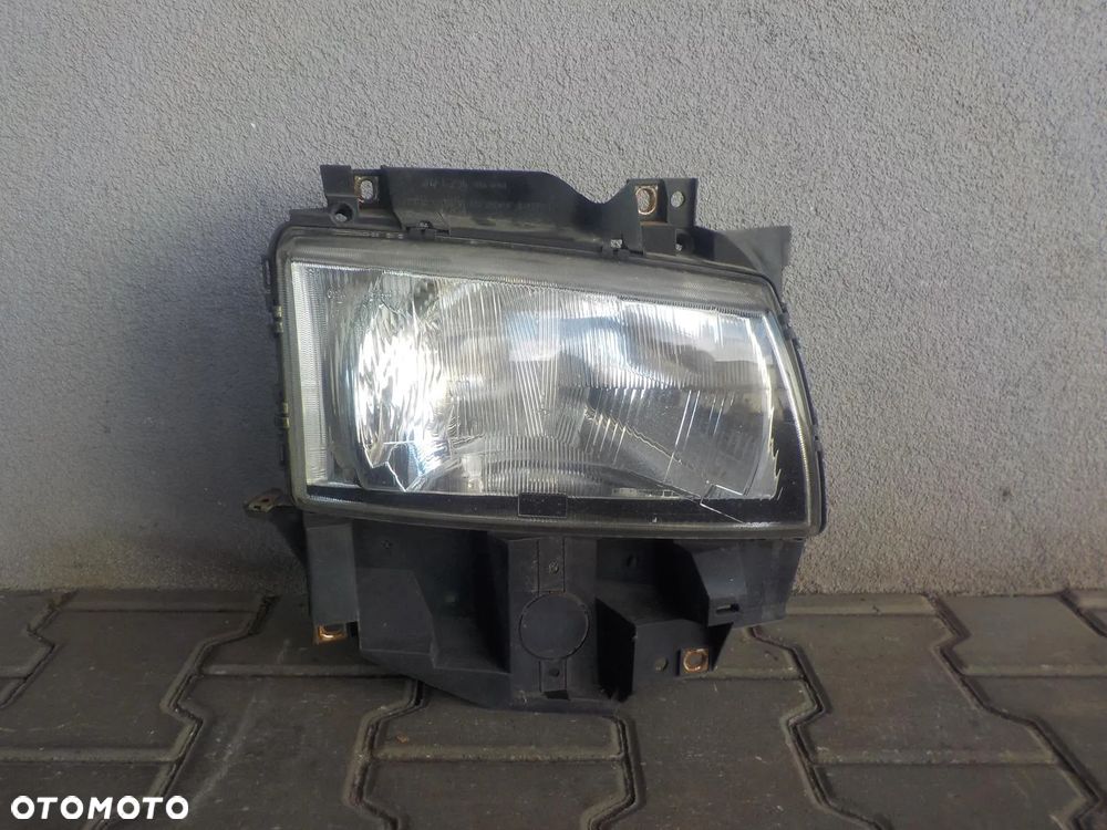 VW T4 LIFT CARAVELLE MULTIVAN LAMPA PRAWA PRZÓD - 1