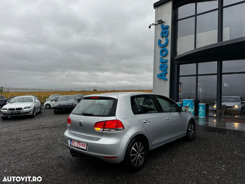Volkswagen Golf 2.0 TDI DPF Trendline - 9