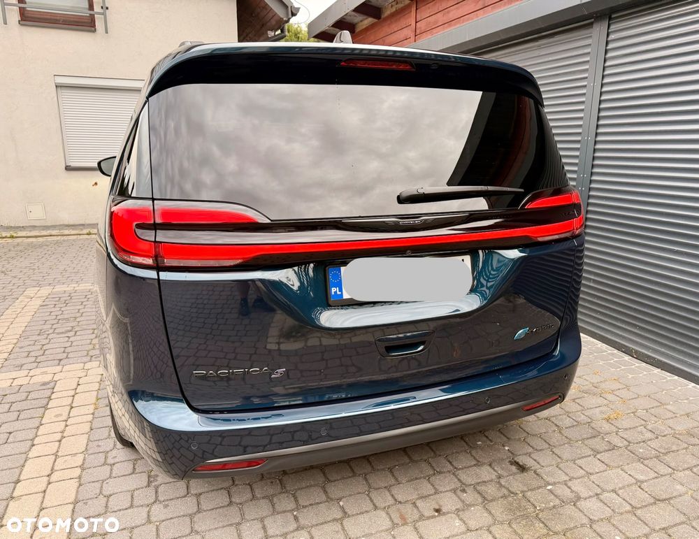 Chrysler Pacifica - 9