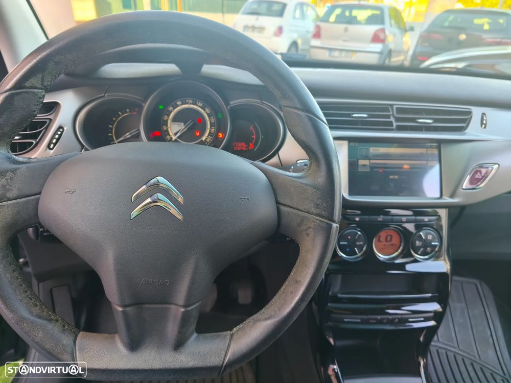 Citroën C3 1.2 PureTech Shine - 8