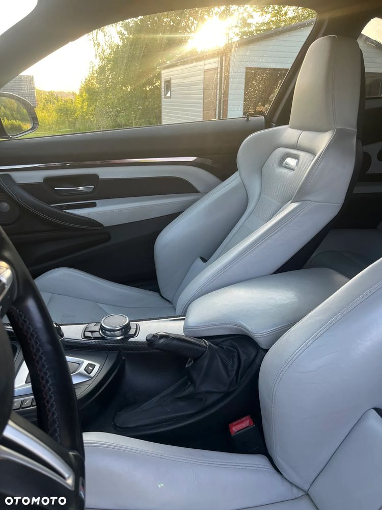 BMW M4 DKG - 13