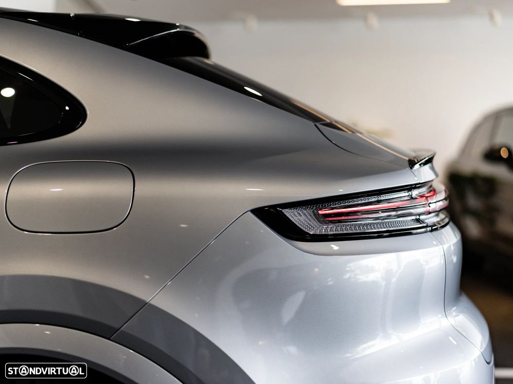 Porsche Cayenne Coupé E-Hybrid - 19