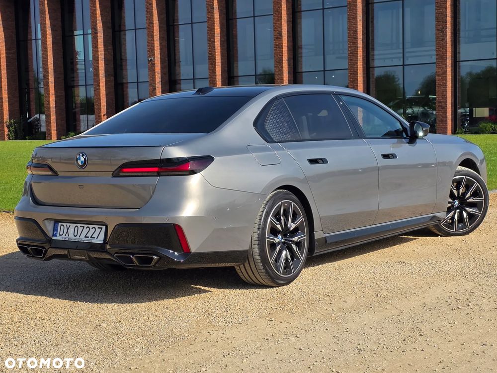 BMW Seria 7 M760e PHEV xDrive sport - 10