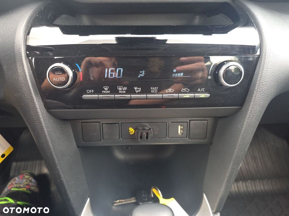 Toyota Yaris Cross Hybrid 1.5 Comfort - 20