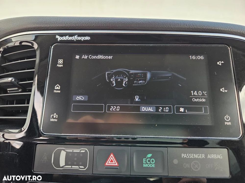 Mitsubishi Outlander 2.0 4WD Plug-In Hybrid - 38