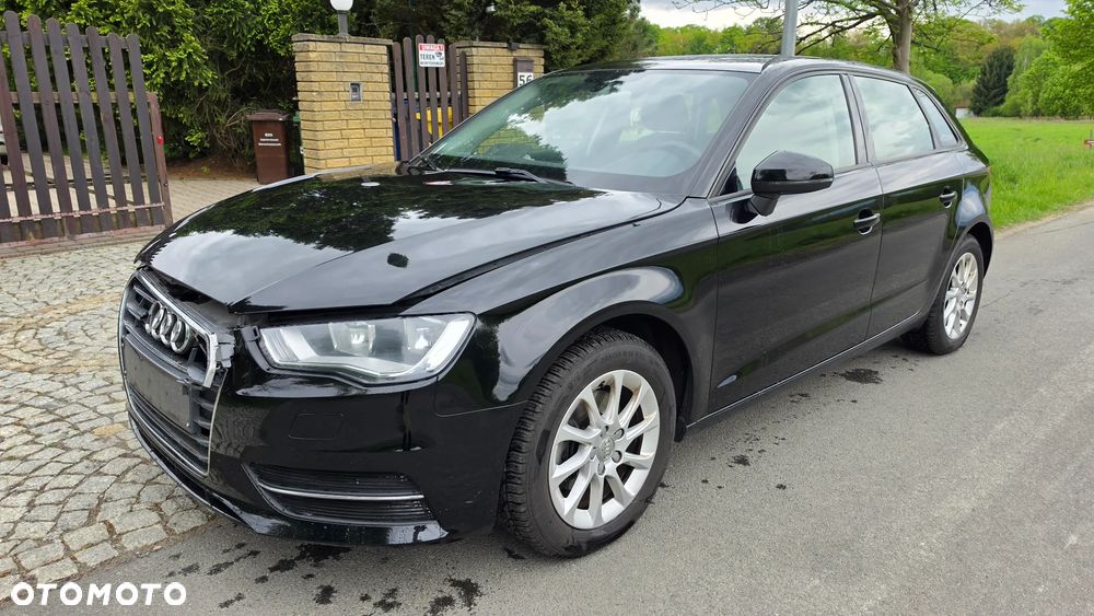 Audi A3 Sportback - 1