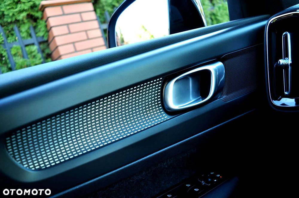 Volvo XC 40 T3 Geartronic RDesign - 28