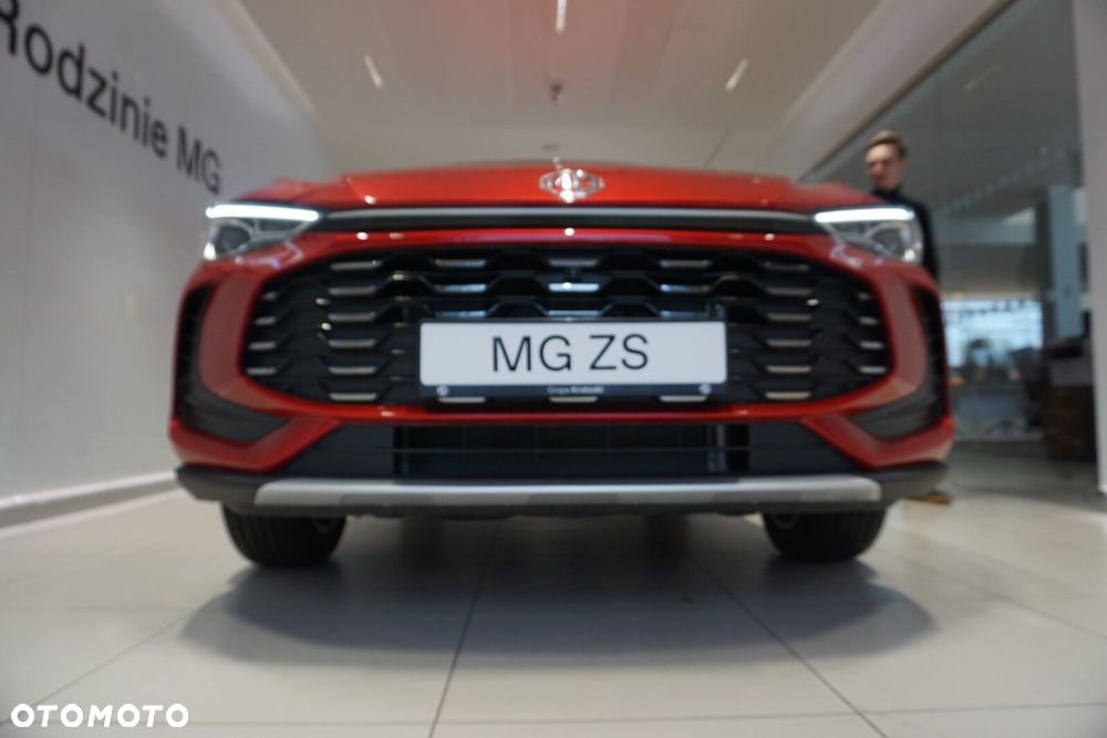 MG ZS - 10