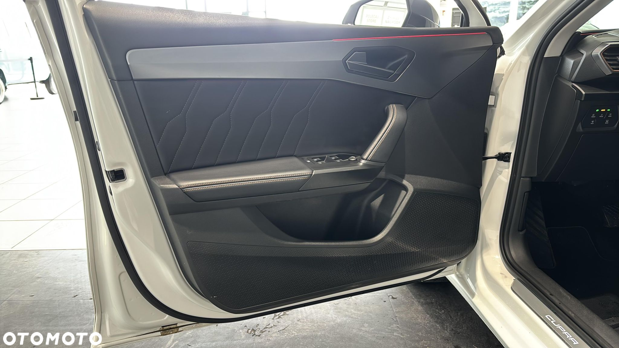 Cupra Leon 1.5 eTSI DSG - 10