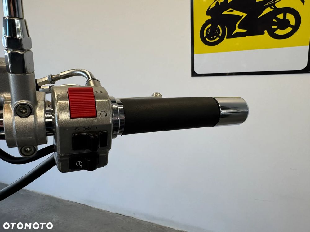 Suzuki VL 800 Volusia - 30
