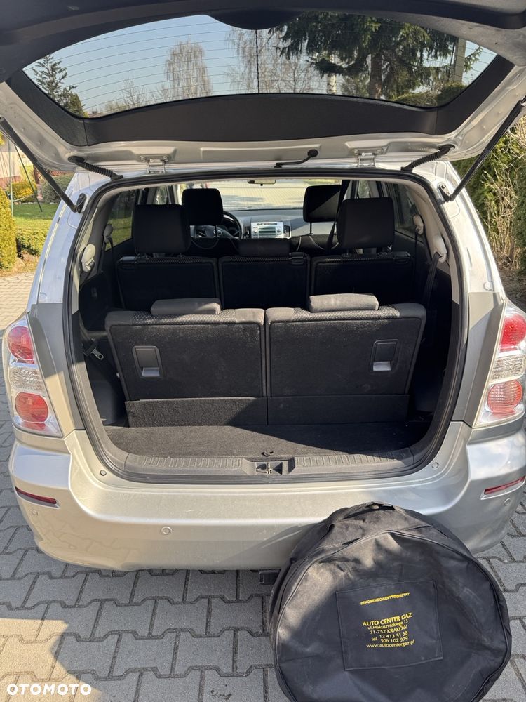 Toyota Corolla Verso 1.8 Sol - 12