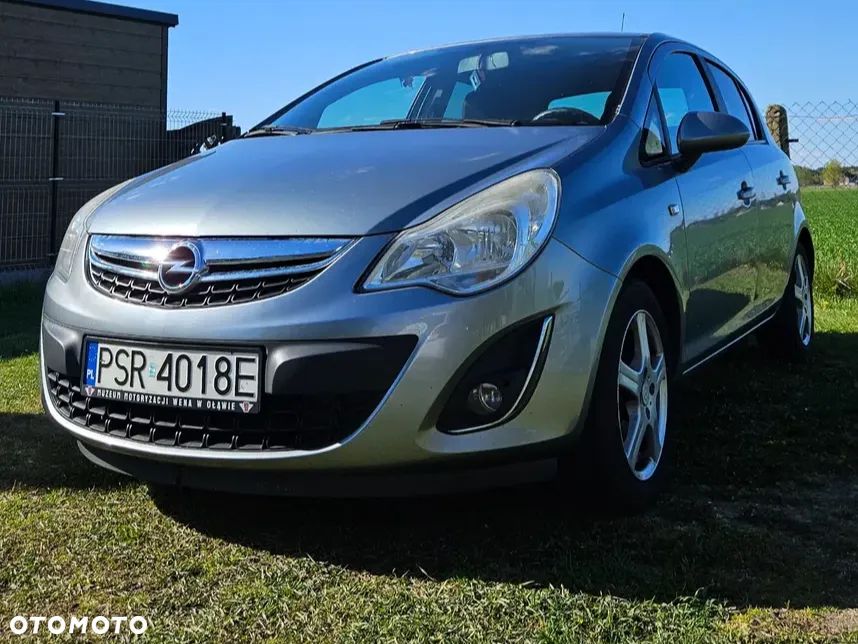 Opel Corsa 1.2 16V Cosmo - 1