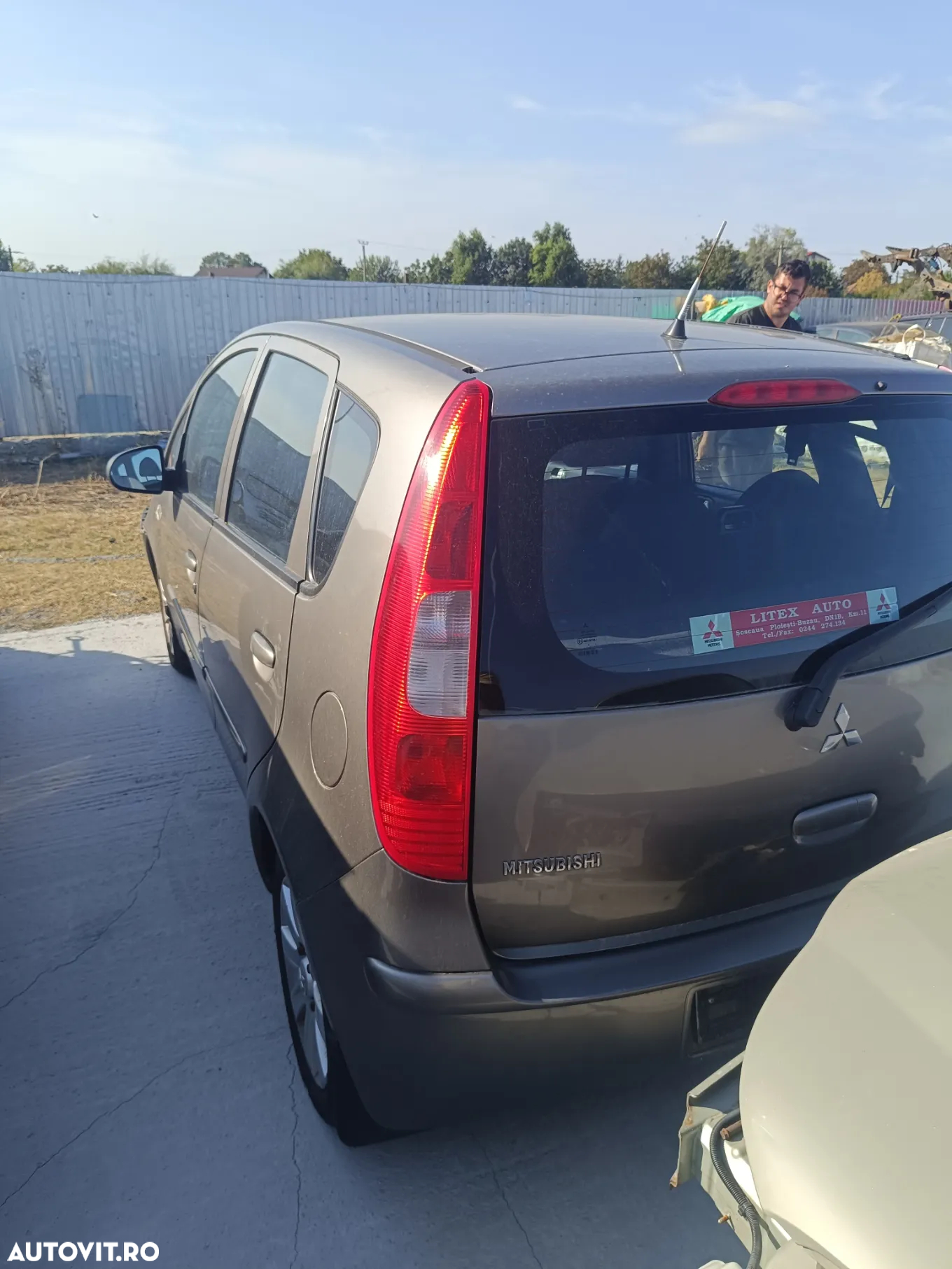 Dezmembrez Mitsubishi colt 1.3b fabr 2007 - 2