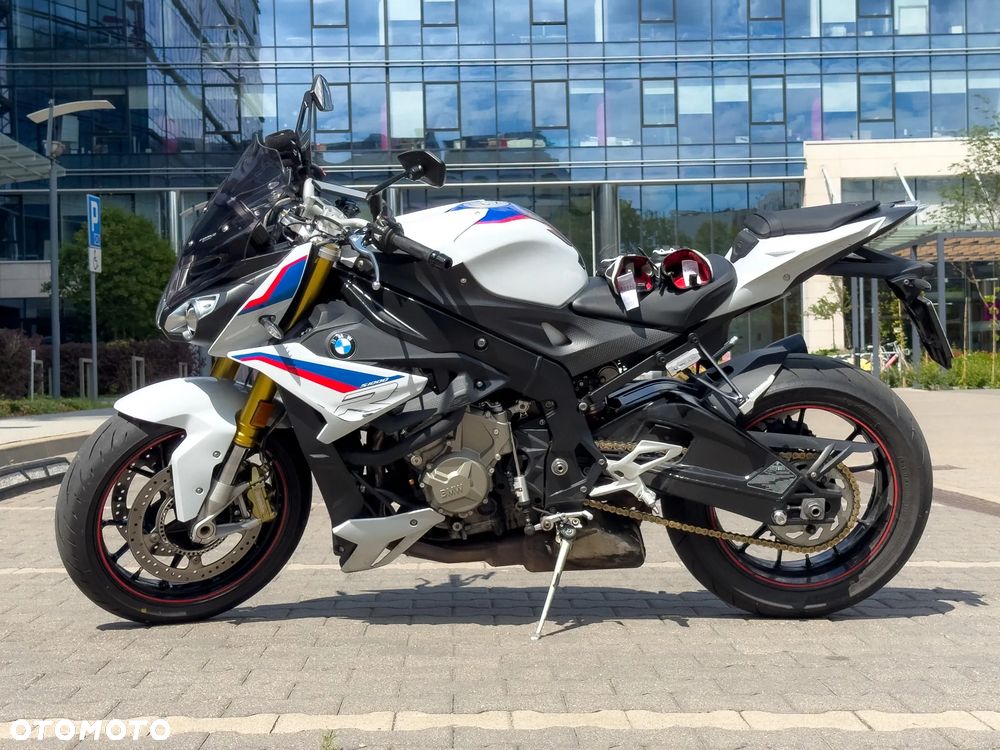 BMW S - 3