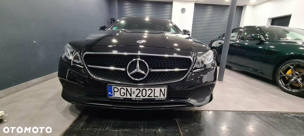 Mercedes-Benz Klasa E 200 4-Matic 9G-TRONIC - 8