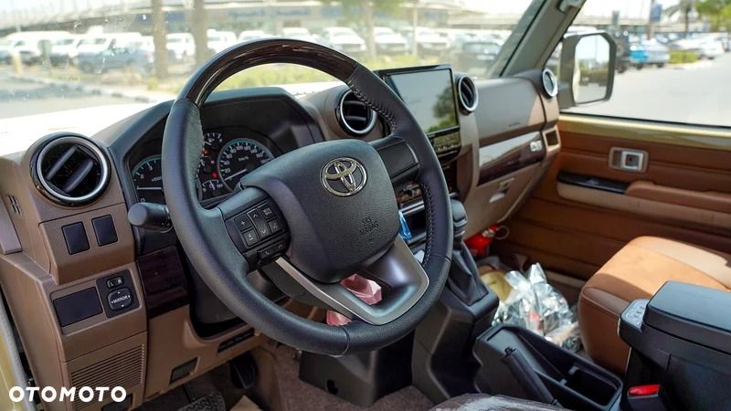 Toyota Land Cruiser 2.8 D-4D Mild-Hybrid Automatik Executive - 12