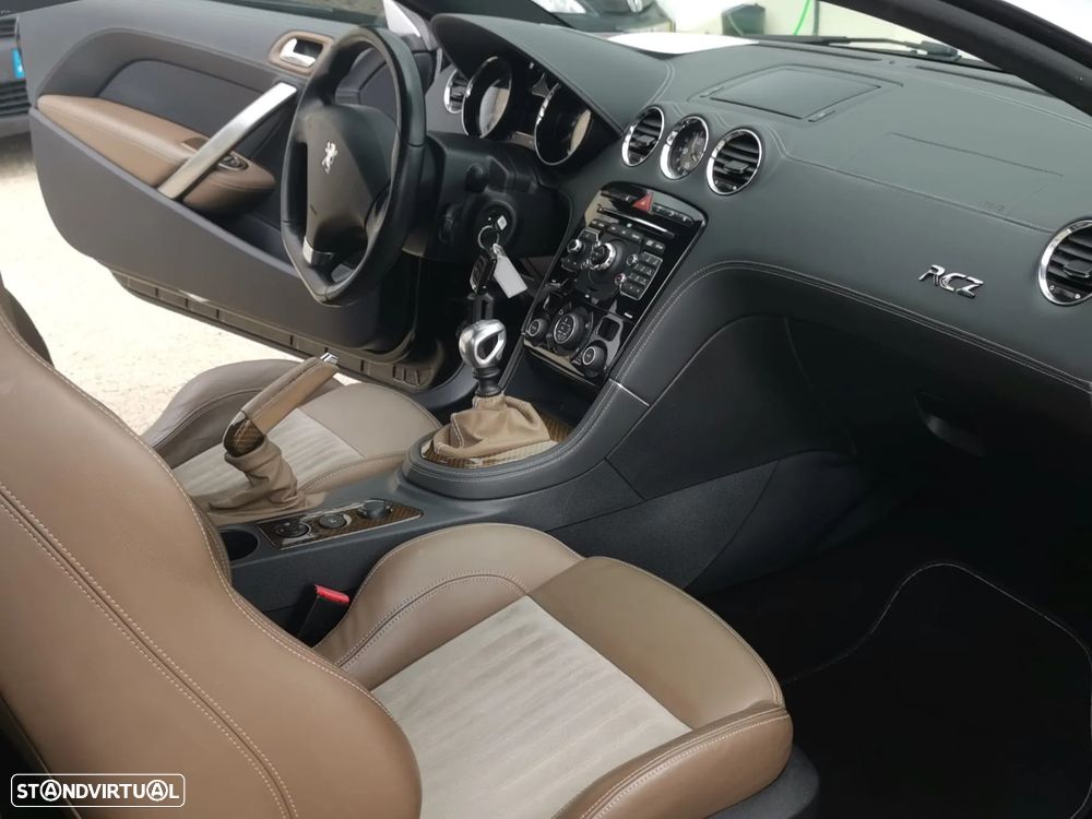 Peugeot RCZ 1.6 200 THP - 11
