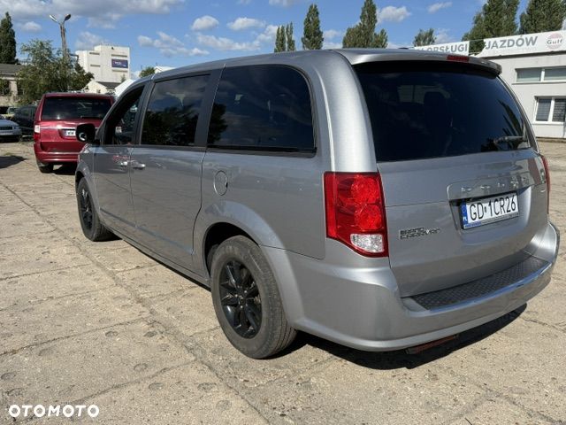Dodge Grand Caravan - 14