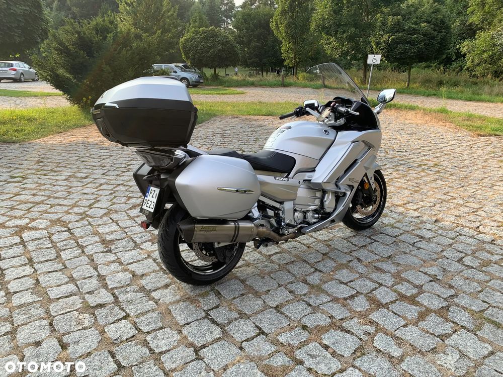Yamaha FJR - 3