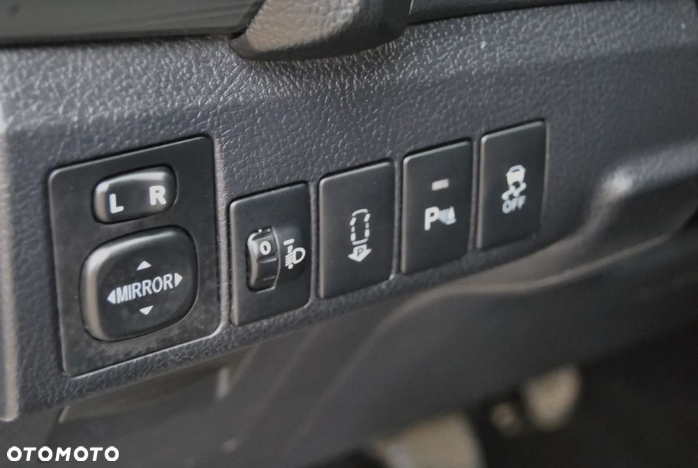 Toyota Auris 2.0 D-4D Comfort - 12