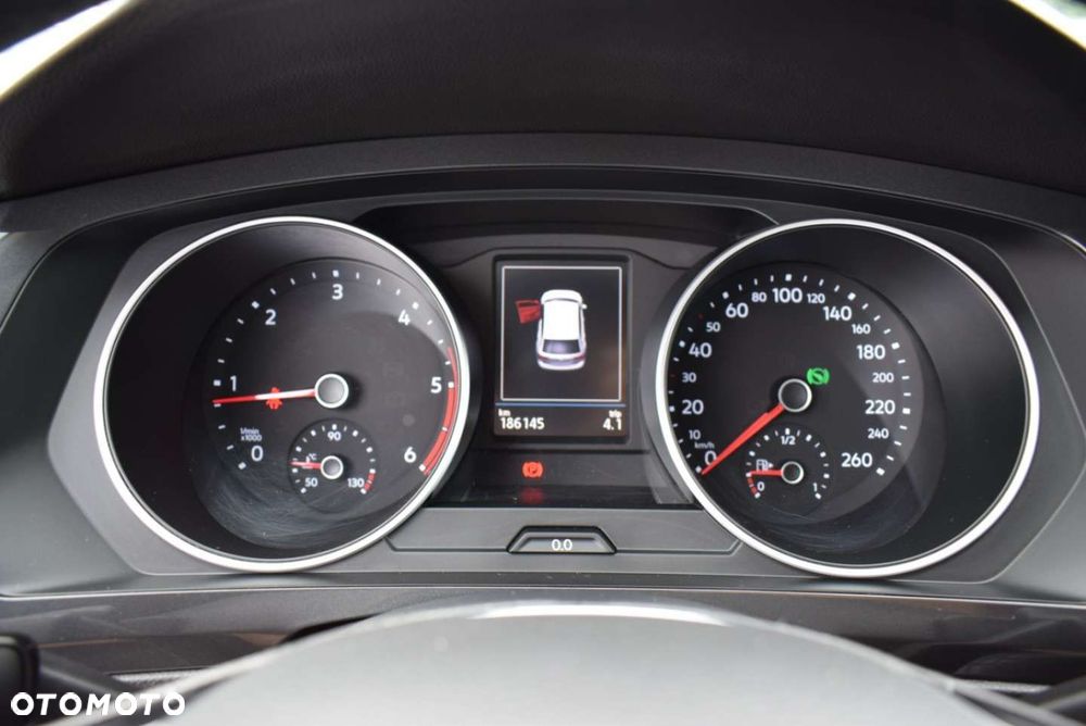 Volkswagen Tiguan - 31