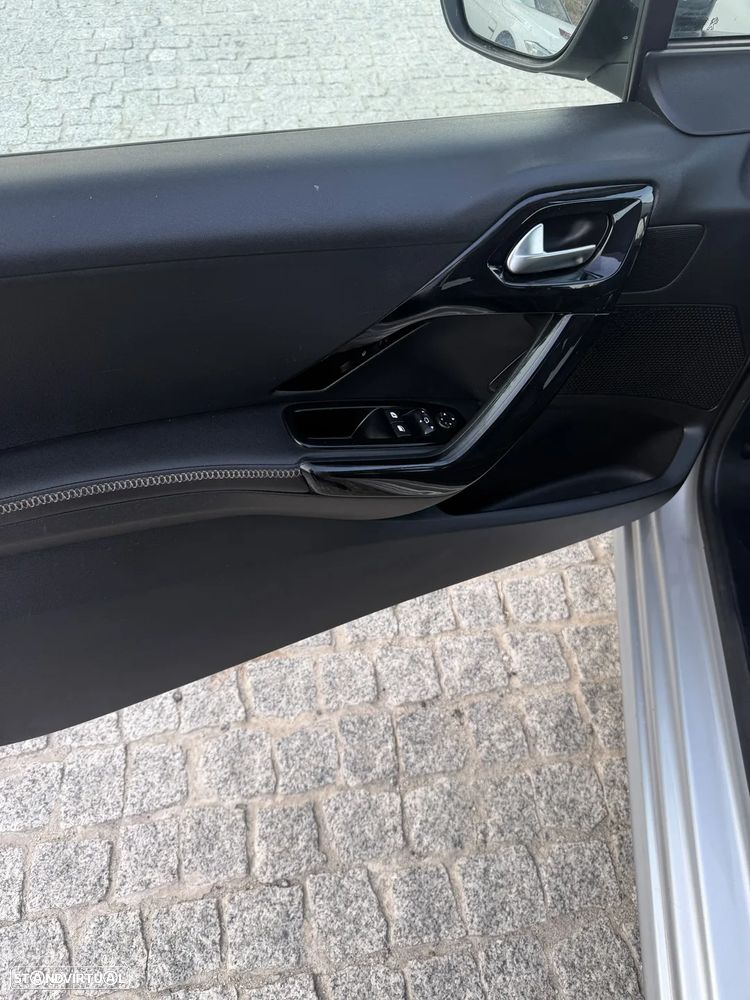 Peugeot 208 1.2 VTi Active - 14