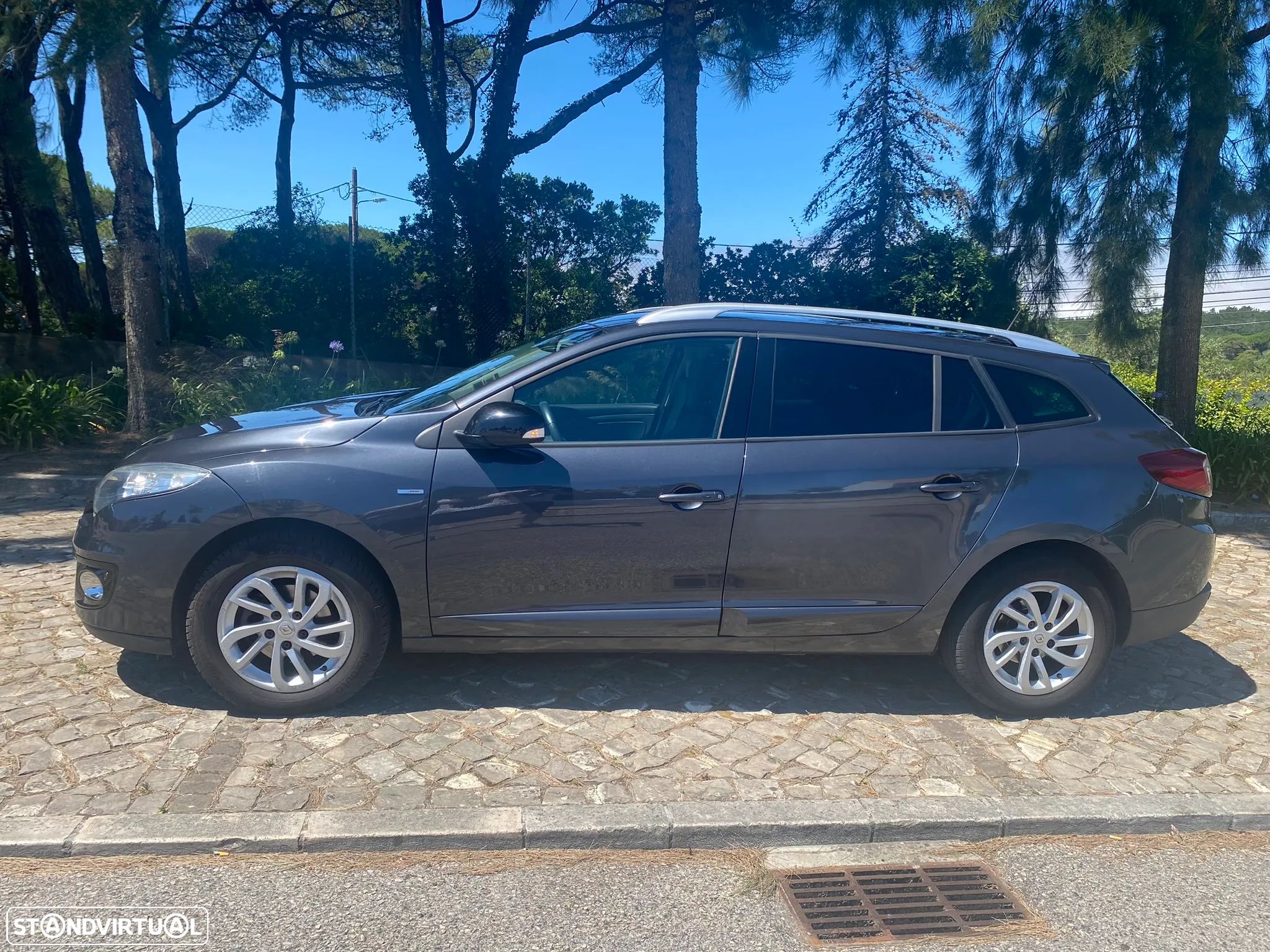 Renault Mégane Sport Tourer 1.5 dCi Bose Edition - 1