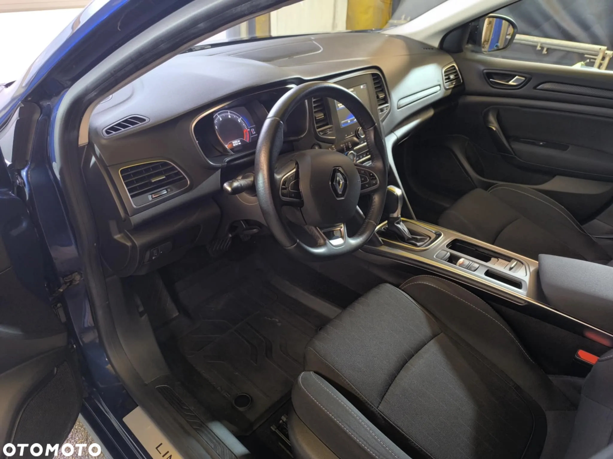 Renault Megane 1.3 TCe FAP Limited EDC - 6