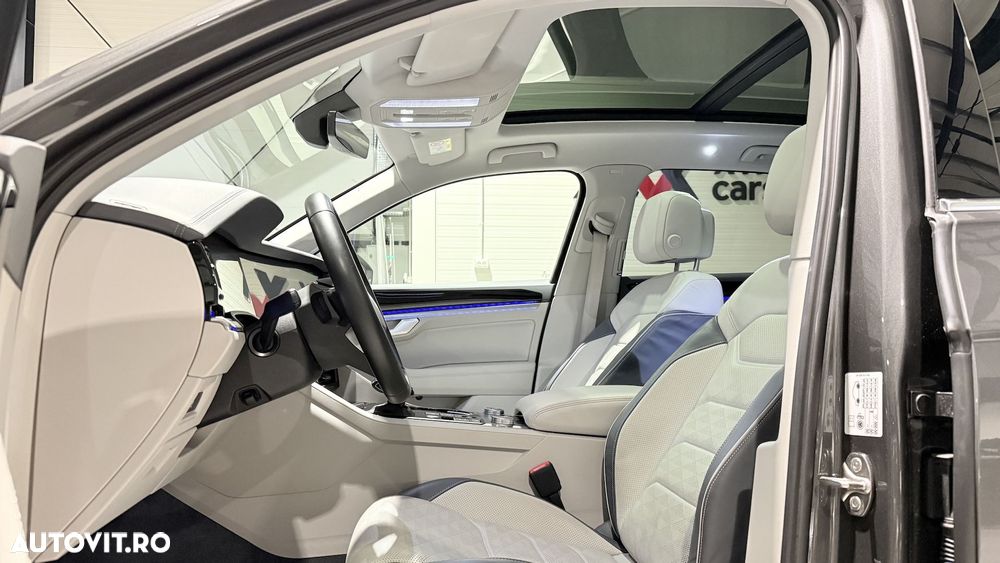 Volkswagen Touareg 3.0 V6 e-Hybrid 4Motion Aut. Elegance - 25
