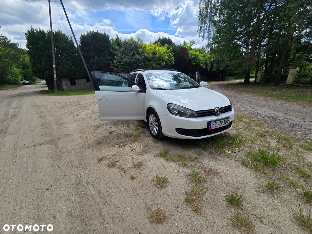 Volkswagen Golf 1.6 TDI DPF Highline - 4