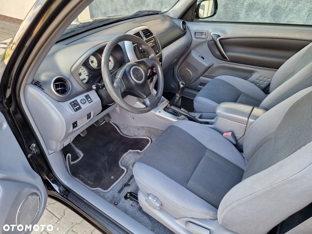 Toyota RAV4 1.8 VVT-i Terra 2WD - 18