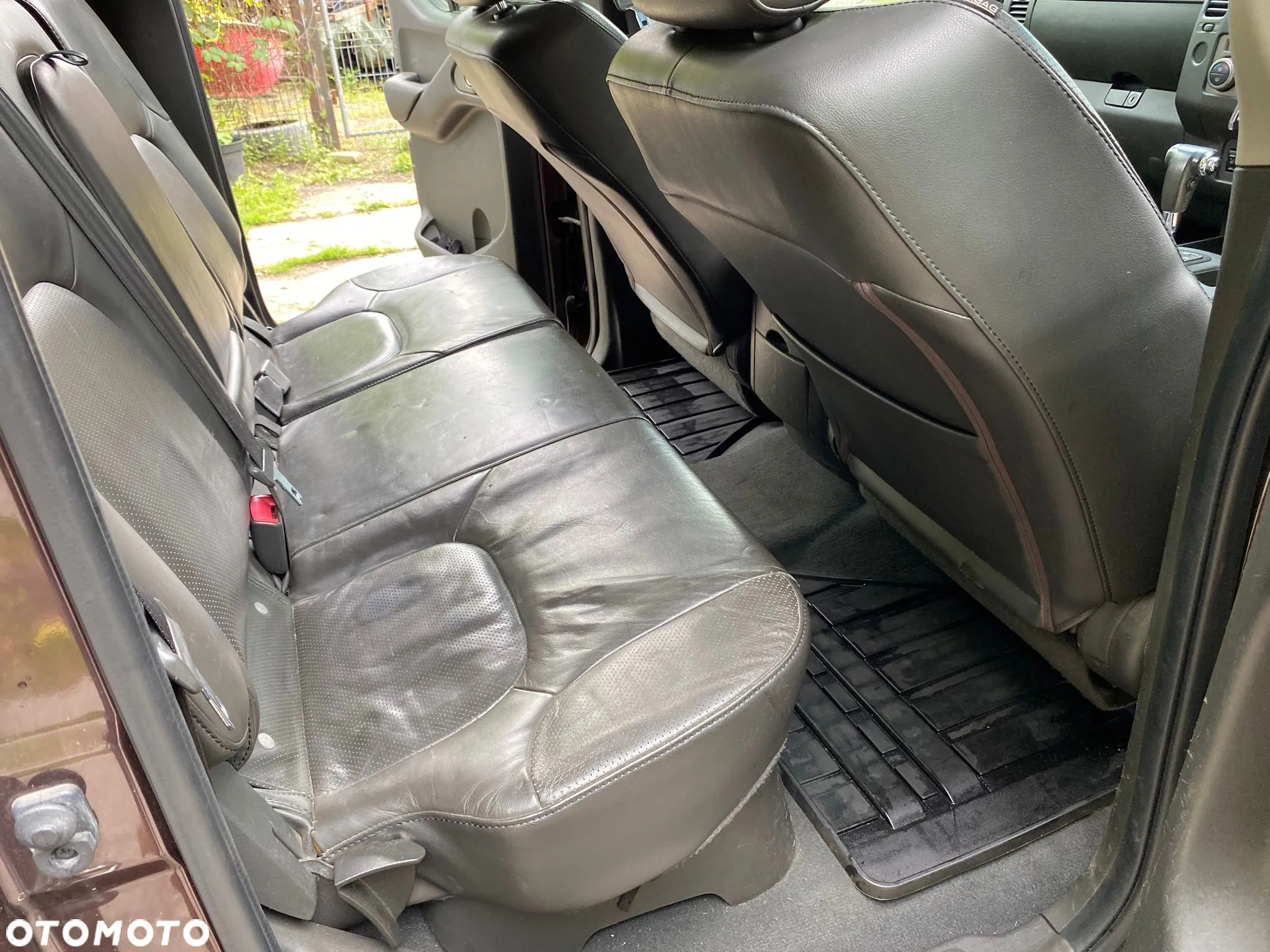 Nissan Navara 2.5 D Platinum - 33