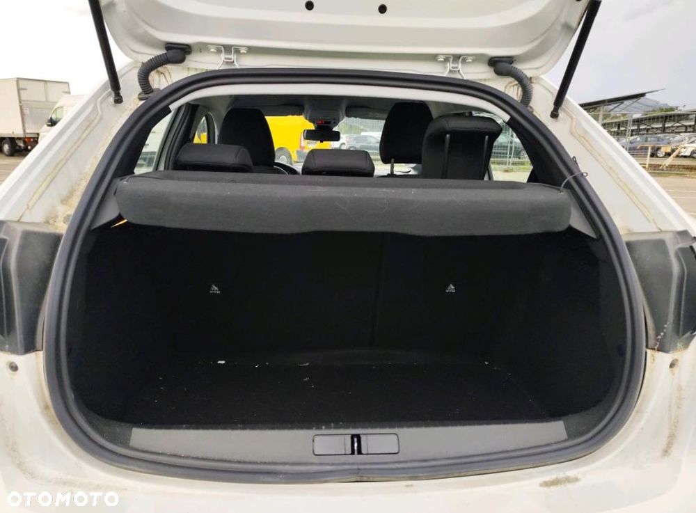 Peugeot 208 PureTech 100 Active - 11