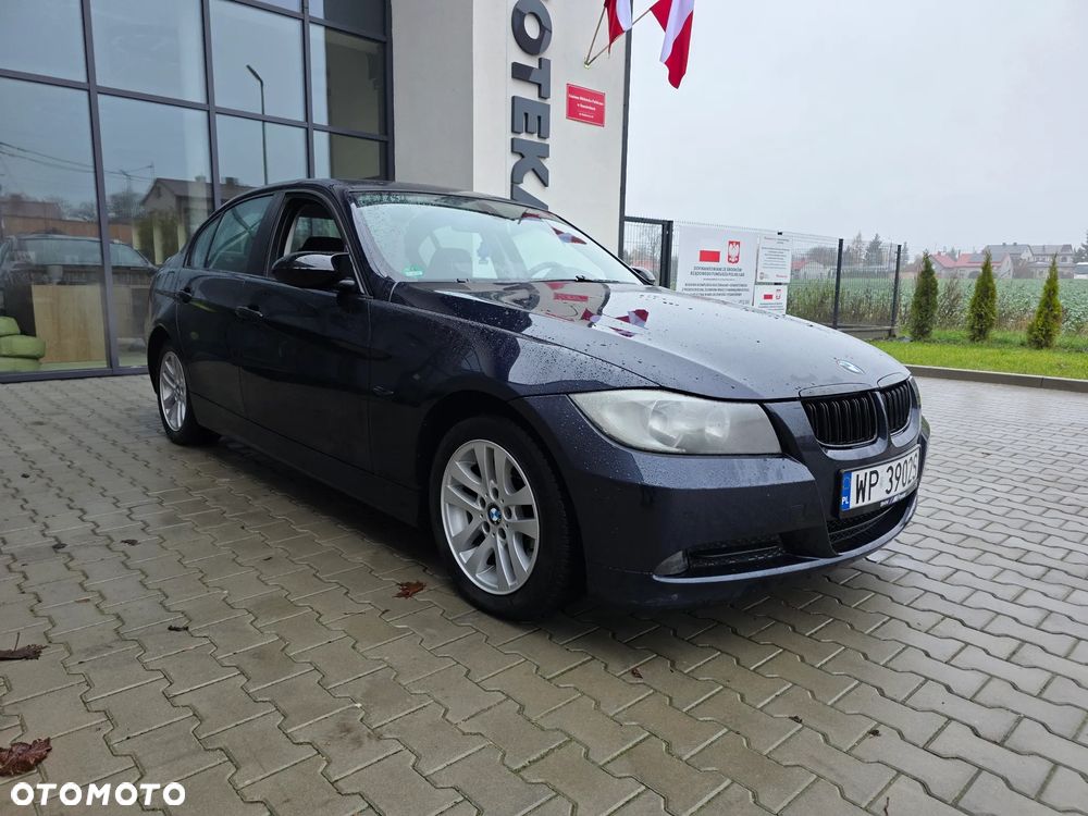 BMW Seria 3 318i - 8