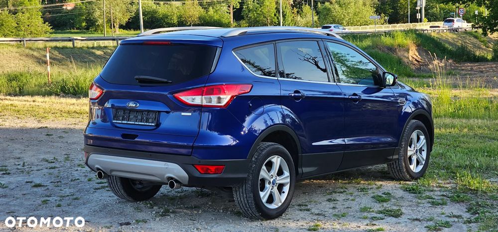 Ford Kuga 1.6 EcoBoost 2x4 Titanium - 4